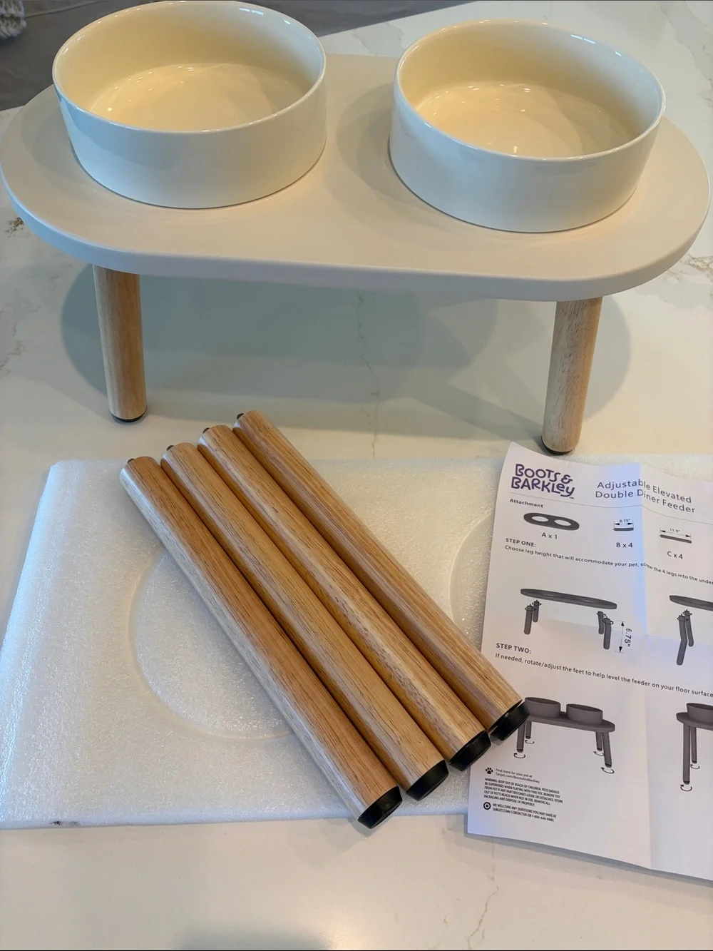 NWT Boots & Barkley Creme Elevated Double Ceramic Pet Feeder with Wood Legs
